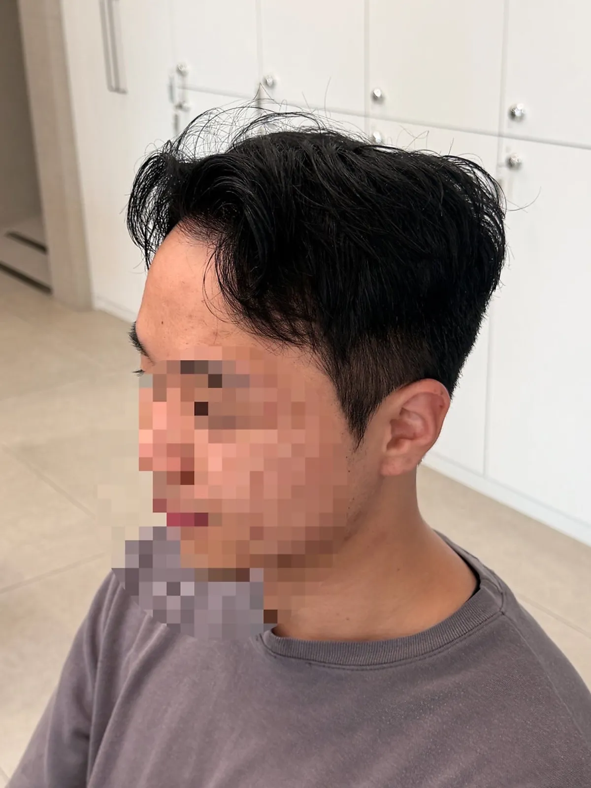 디자인 컷 후 깔끔해진 남자 헤어 애프터