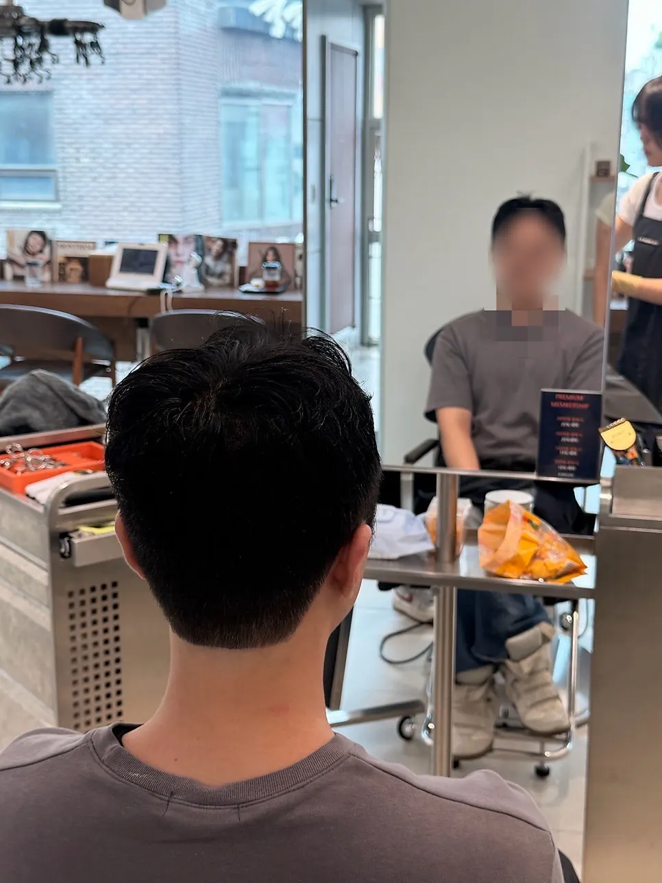 스케일링과 커트를 마친 남자 헤어 애프터