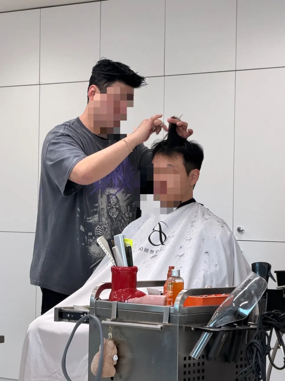 남자친구 스케일링+컷 세트 시술 시작 장면