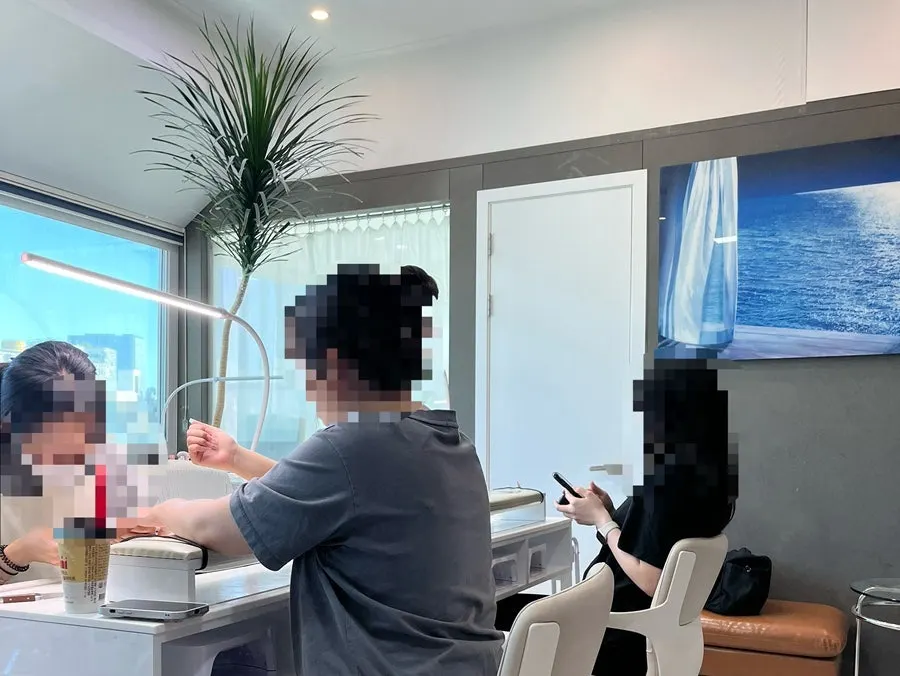 Naeil Didi's nail treatment seat