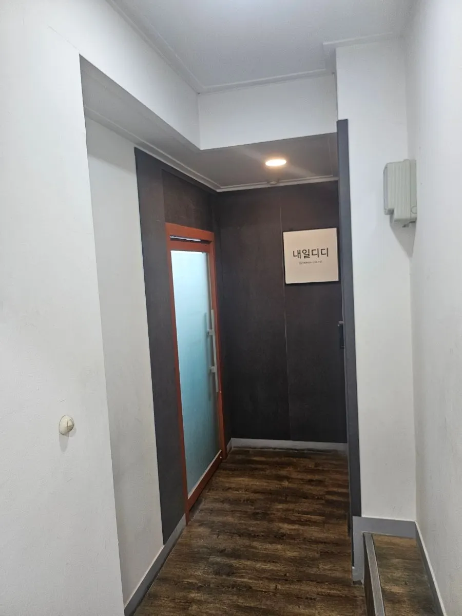 Interior corridor leading up to 6th floor Unit 601