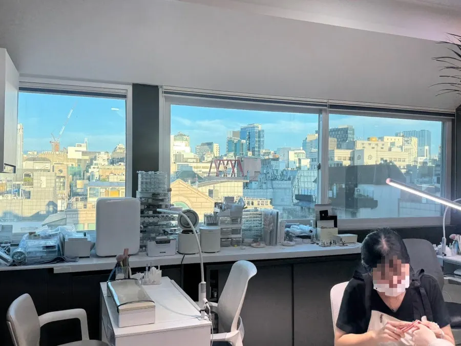 Naeil Didi's treatment space with white interior