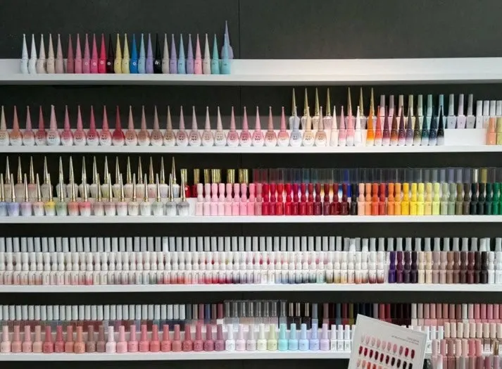 Display of gel nail color samples at Naeil Didi