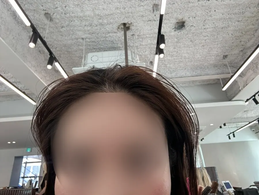 Messy hair right before the dye treatment