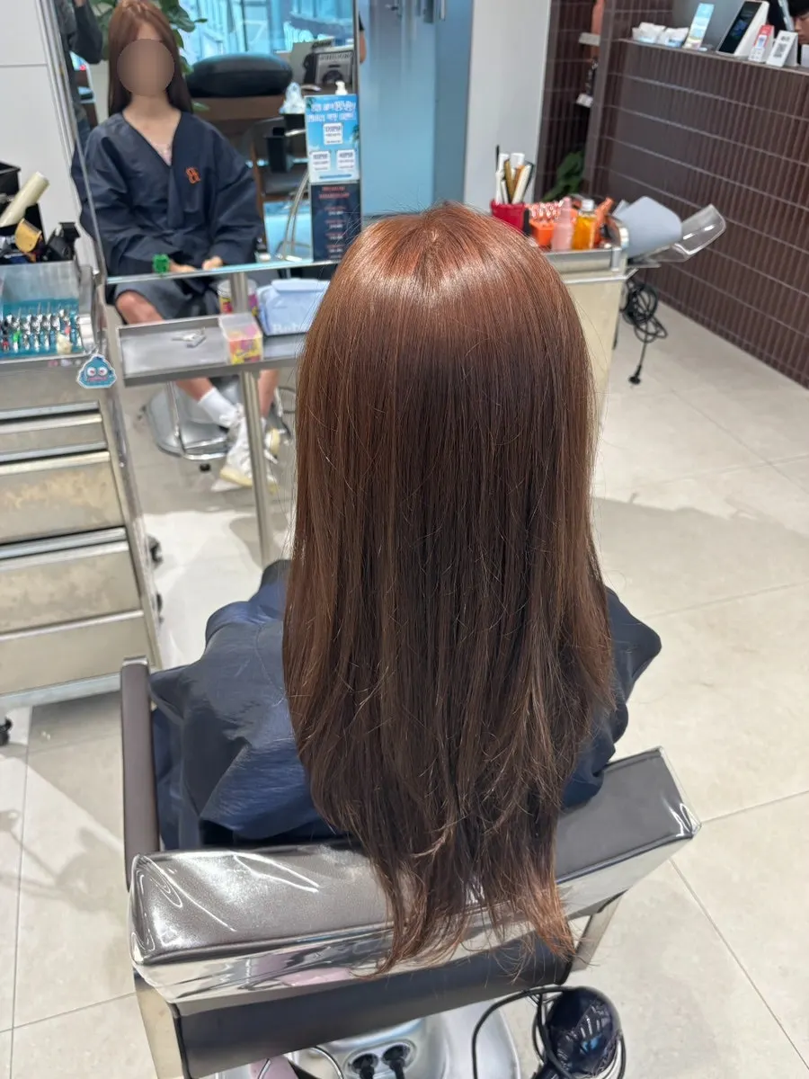 Cooper Brown hair after the root touch-up was finished
