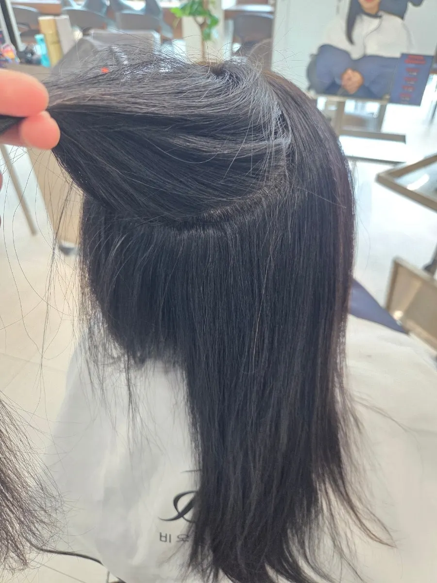 안쪽까지 펴진 모발 상태