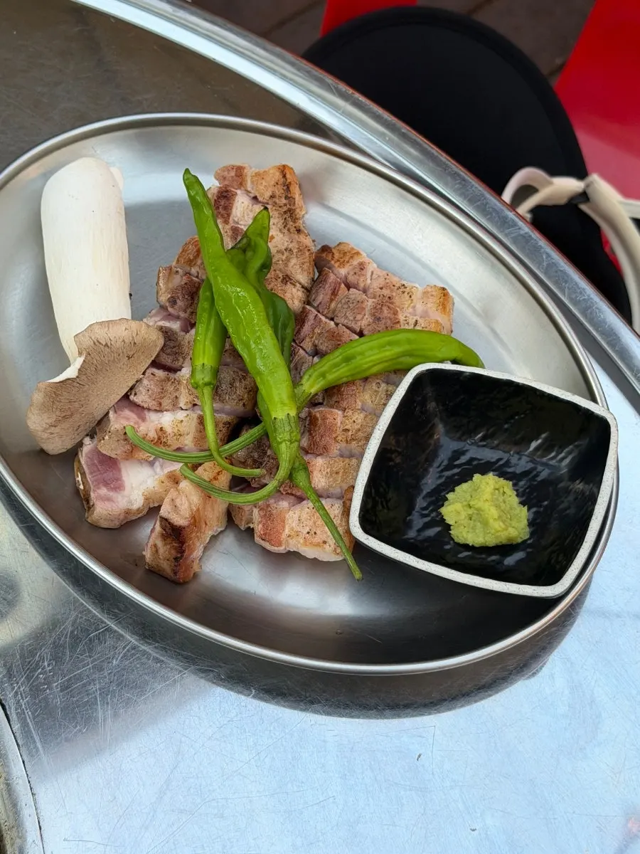 Additional photo of outdoor seating at Chobeoljip Apgujeong Rodeo Branch