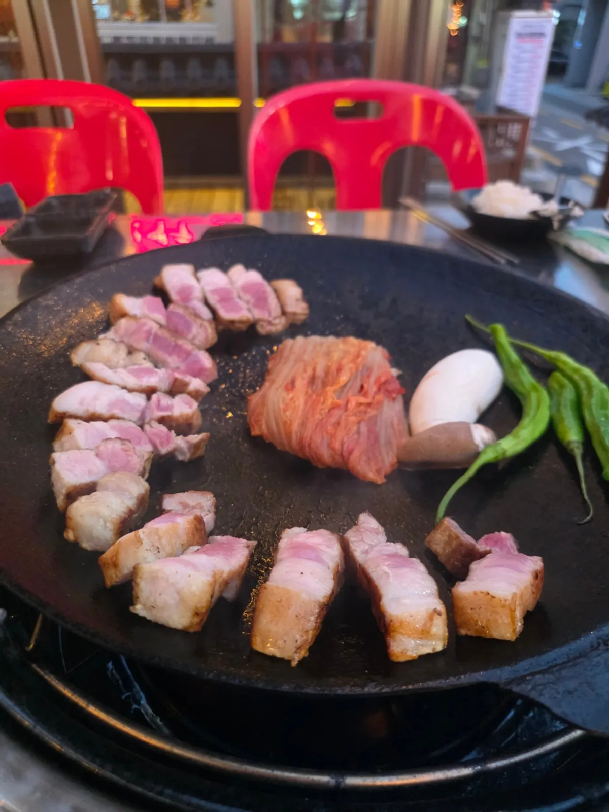 살짝 매콤한 된장찌개 한 그릇
