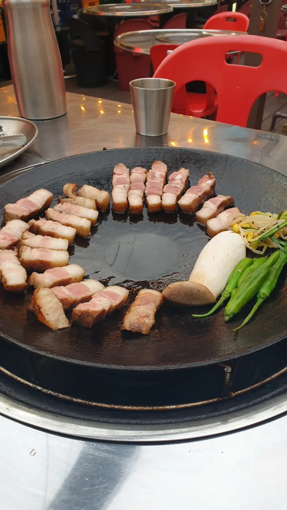Pre-grilled pork belly 300g as served