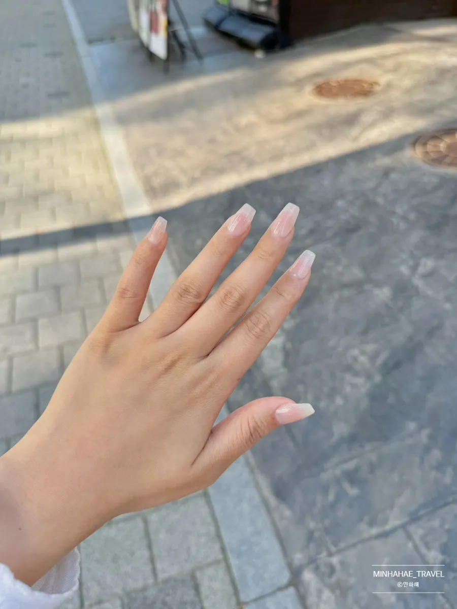 연핑크 자석젤 웨딩네일 완성 손