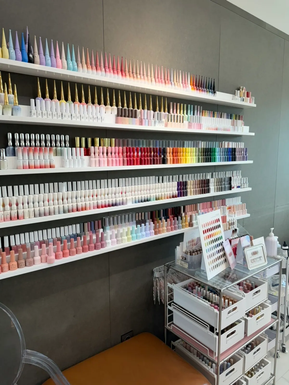 Nail color display at Naeil Didi