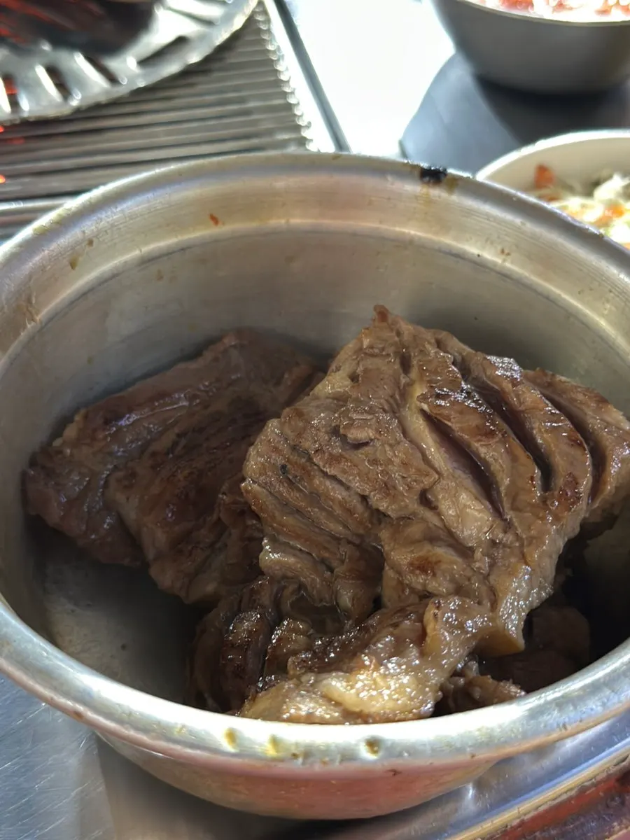 연탄불에 올린 삼겹살