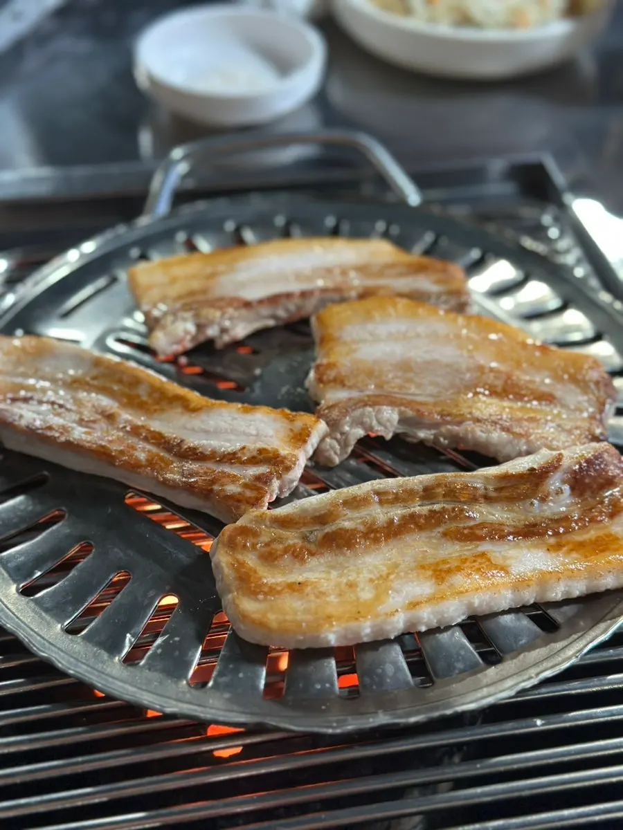 연탄공장 시그니처 돼지왕갈비 상차림