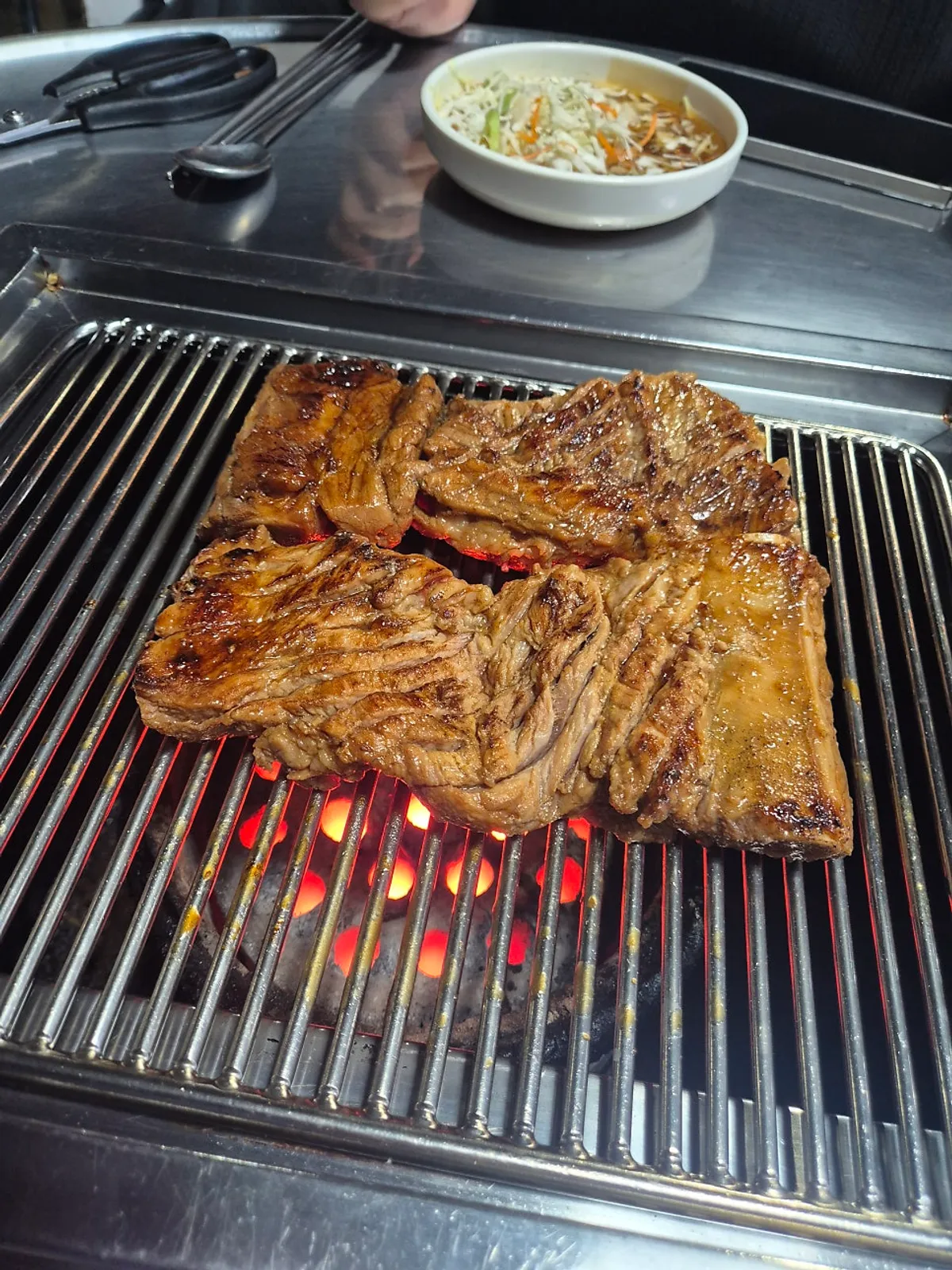 연탄공장 돼지왕갈비 2인분 상차림