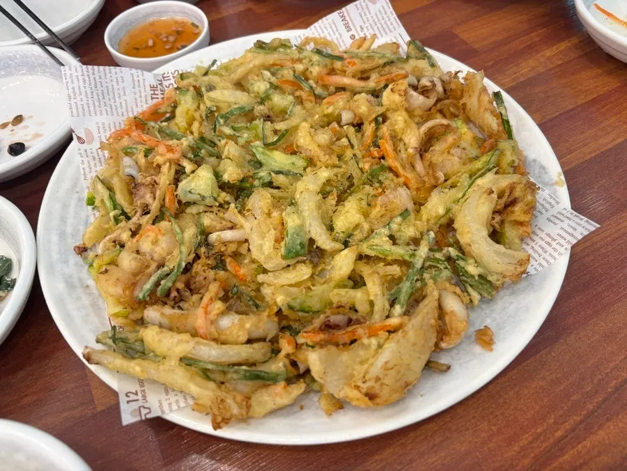 먹기 좋게 정리된 코다리찜 접시