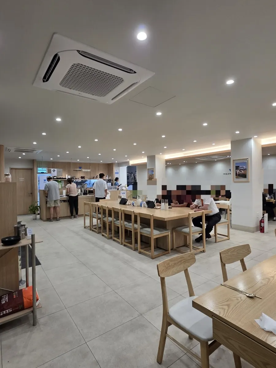 Cafe Dongi discounted-menu promotion