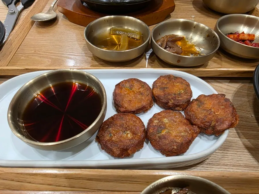 Tangsuyuk with wasabi and sauce