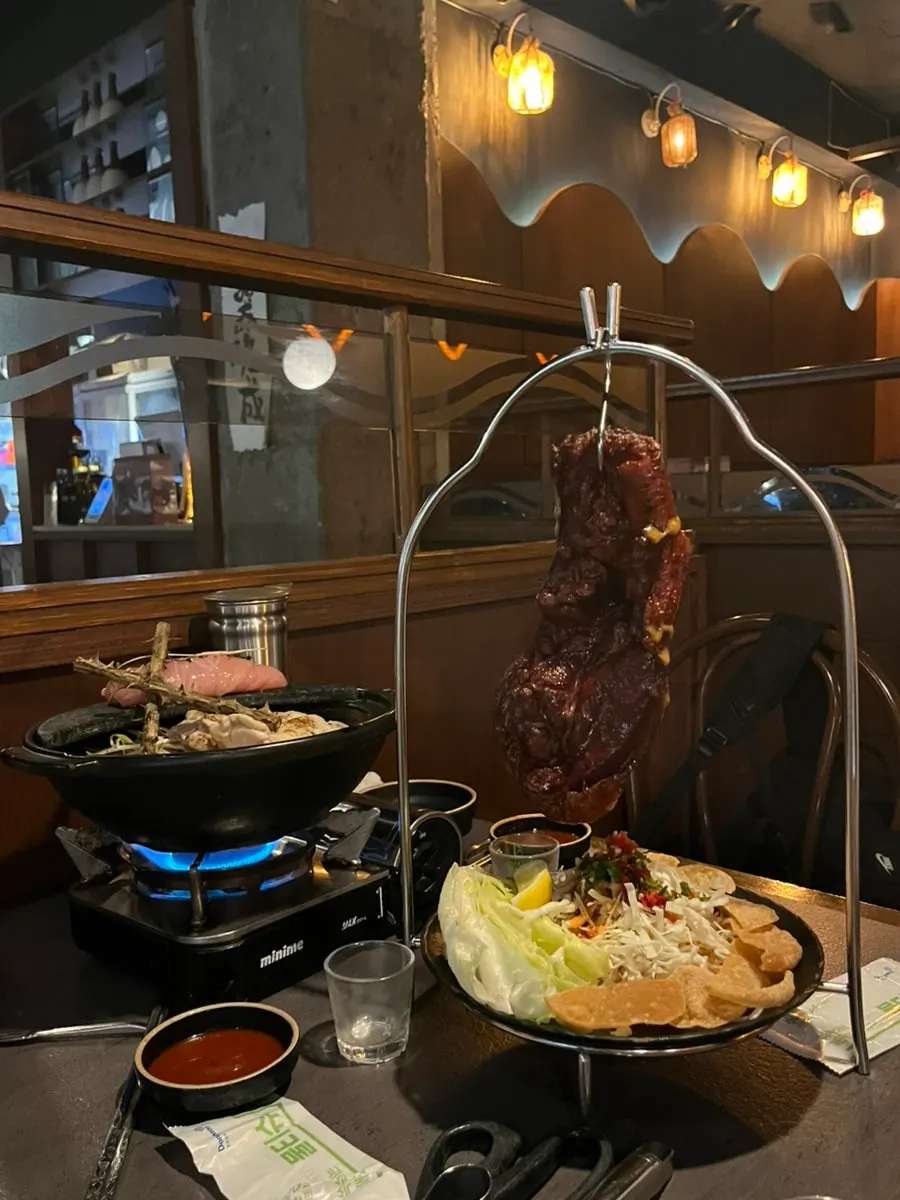 A full serving of mud duck jeonbyeong at Arigyegok