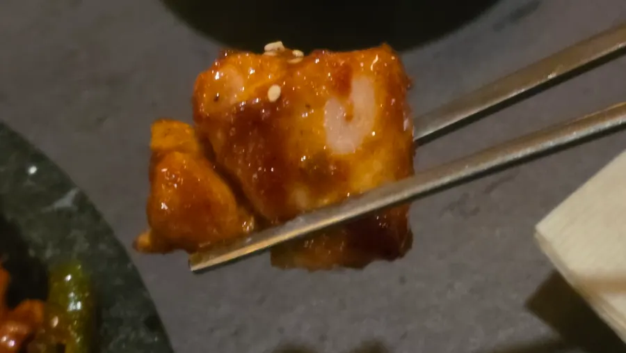 매콤달콤한 불닭치즈 치킨 클로즈업