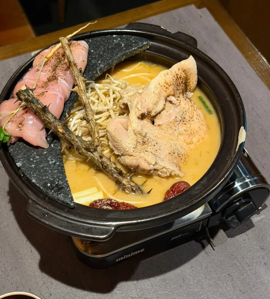 Ari Gyegok, the Jongak Station bar chosen for a wedding-invite gathering