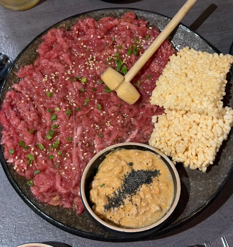 Smoky Cheongsong-style chicken yukjeon