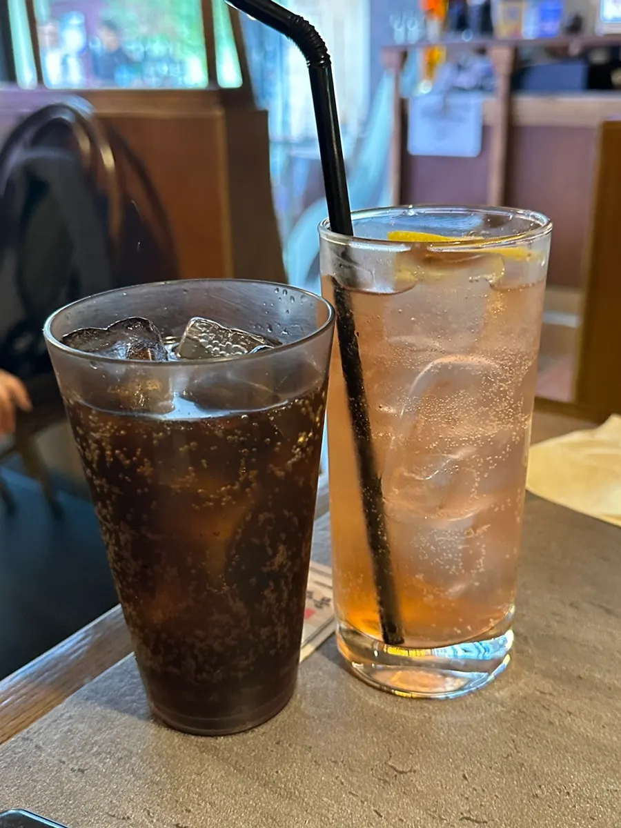 오미자 하이볼과 제로콜라