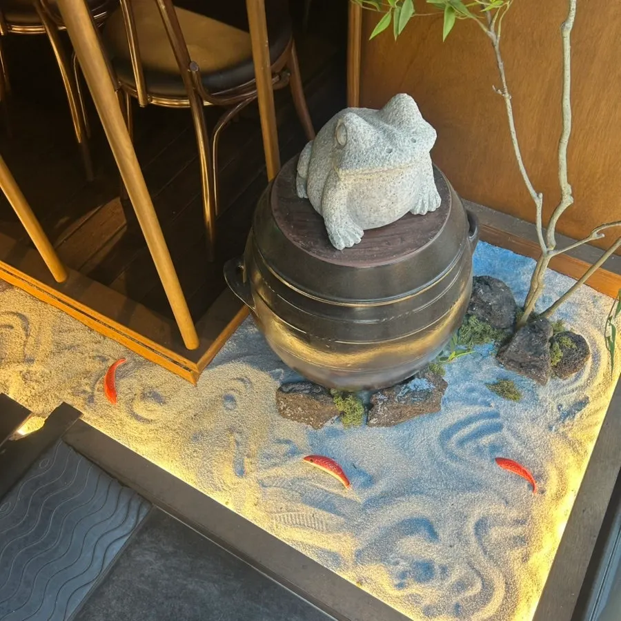 An emptied table at Ari Gyegok with cleaned plates