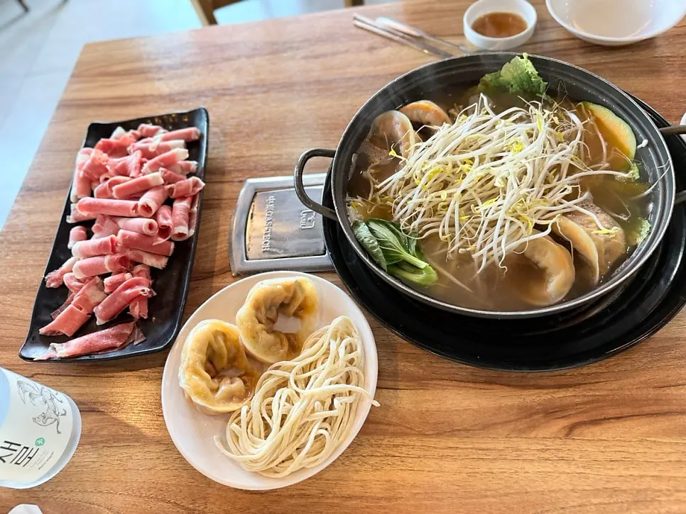 Set completo para dos del guiso de mandu con shabu de ternera