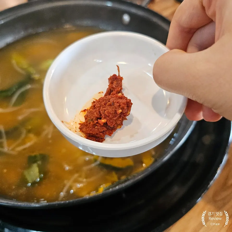 Dumpling hot pot broth turned spicy after adding paste