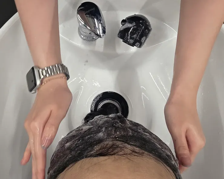 Scalp massage and fringe trimming
