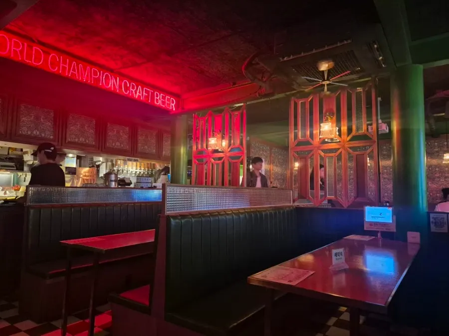 Interior of Art Monster Hongdae, with an overseas pub-like feel