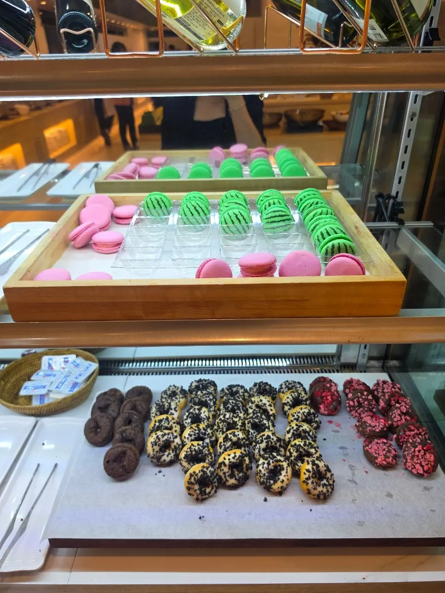 웨딩홀 뷔페 디저트 접시