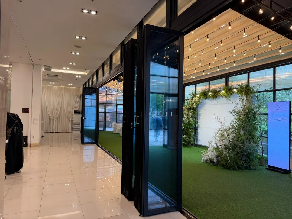Waiting area in Arbe's first-floor lobby