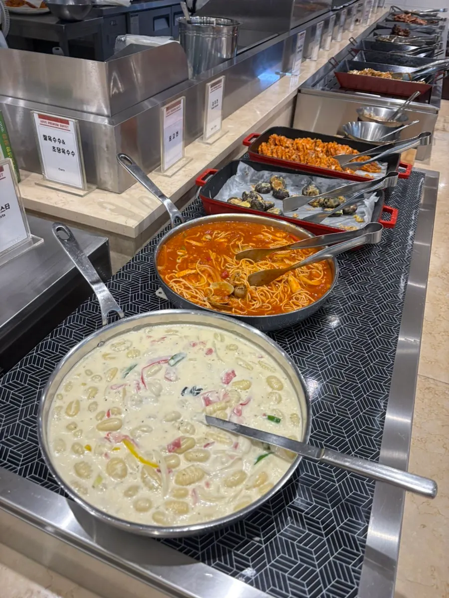 Dishes and plates at the buffet corner
