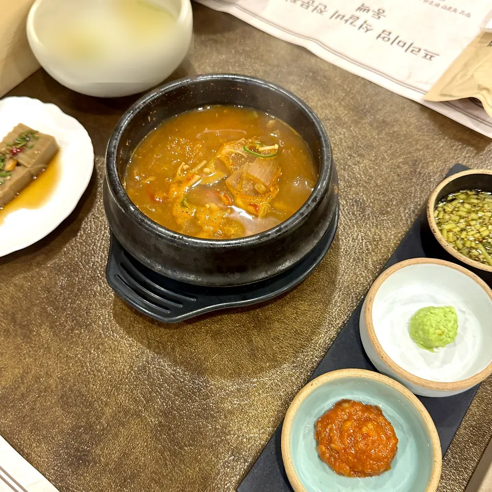 뚝배기에 나온 된장찌개