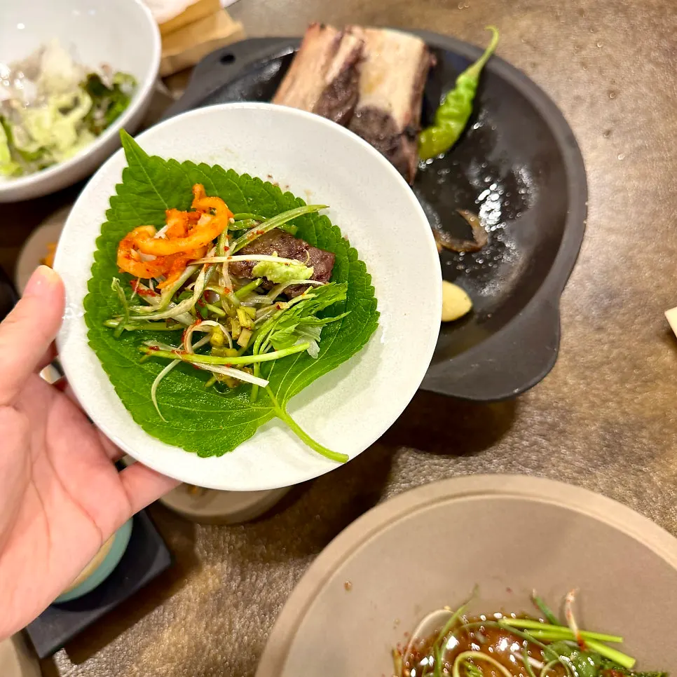 먹기 좋게 손질된 석갈비