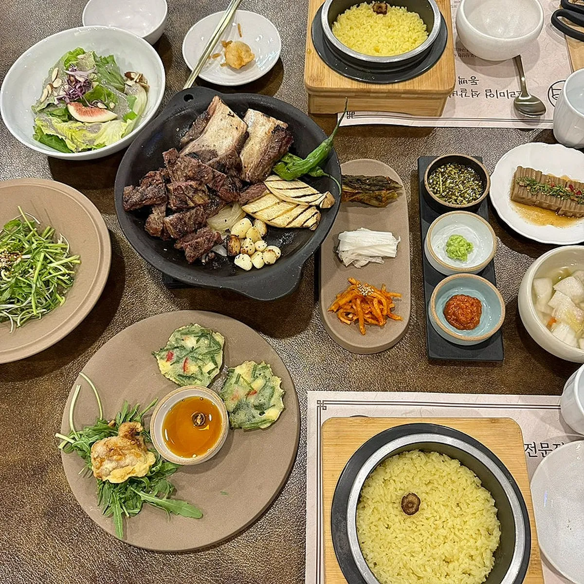 런치 특선 우석갈비 한상 2인 상차림