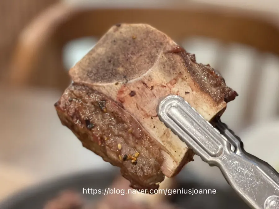 U seokgalbi with rib bones