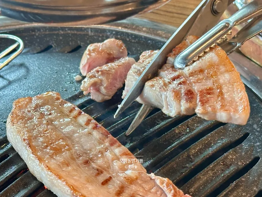 Jeju pork belly on the charcoal grill