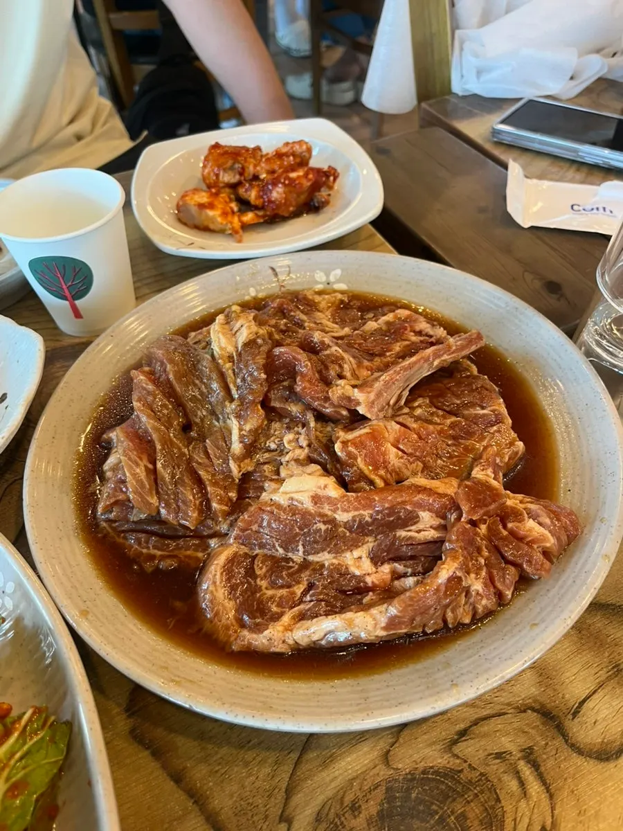 일품참숯갈비 기본 반찬 상차림