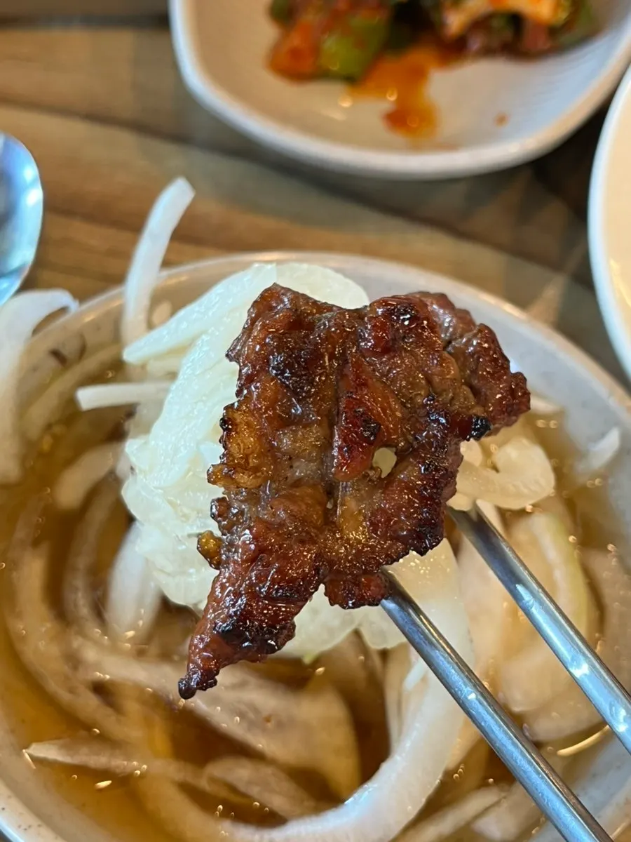 상추에 싼 돼지갈비 쌈