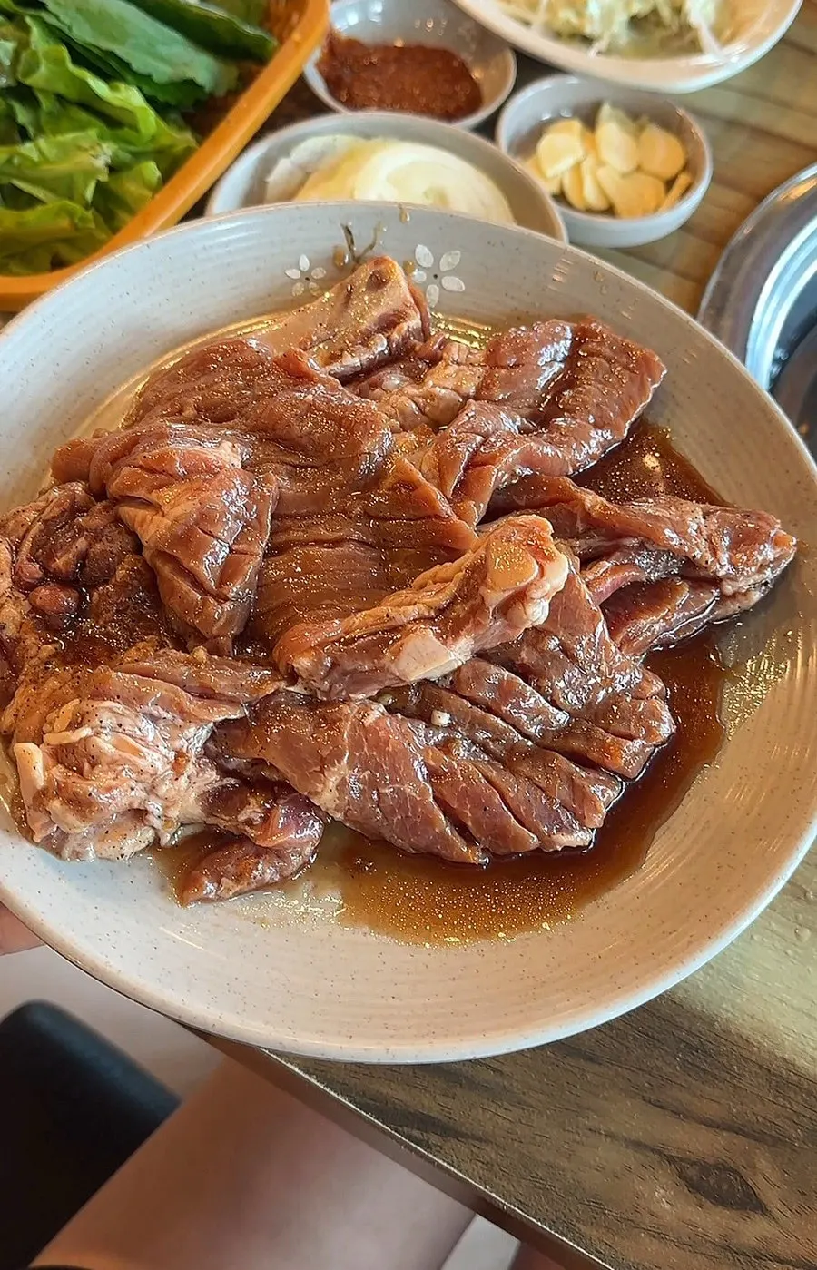 양념이 잘 배어 있는 돼지갈비 2인분 500g