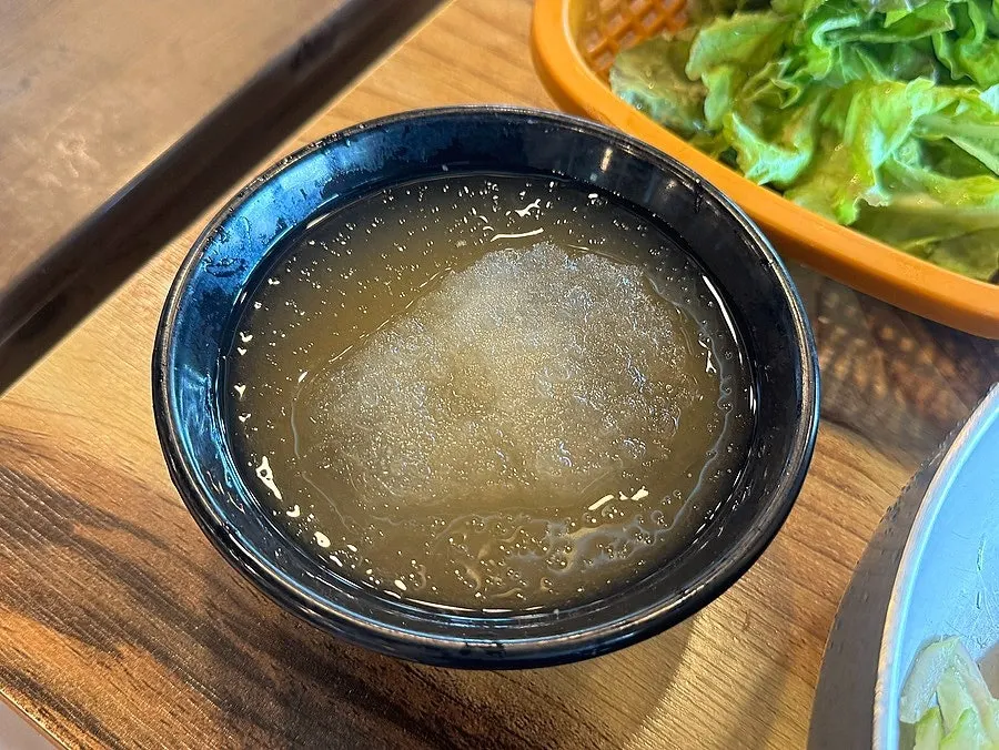 고기와 함께 먼저 주문한 비빔냉면