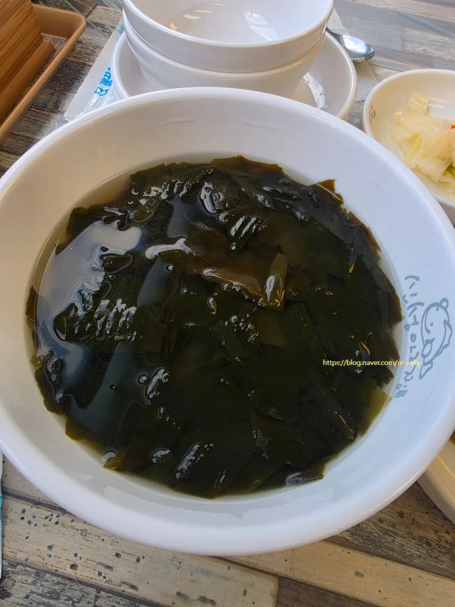酱菜与卷心菜沙拉等基本小菜