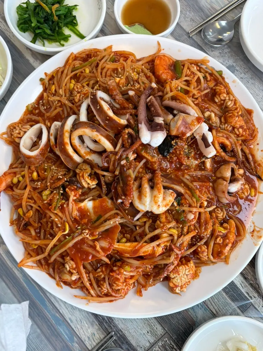 Seafood jjim lunch in Asan, small size for two with added roe at Sinseong Agujjim Asan Branch