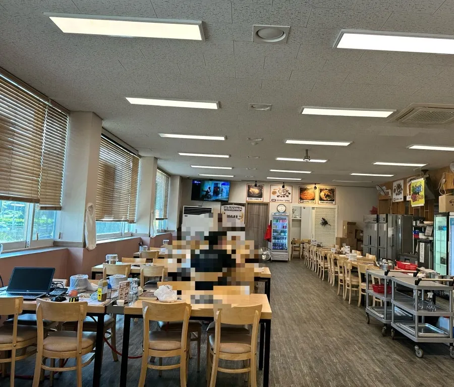 Interior dining hall seating at Oneungi Shabu Baeksuk