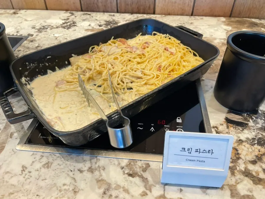 타코야끼와 떡볶이 등 사이드 메뉴
