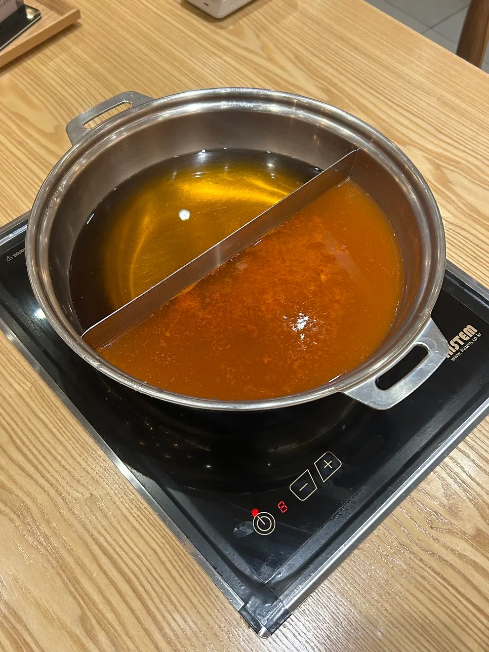 Spicy and katsuobushi shabu-shabu broths
