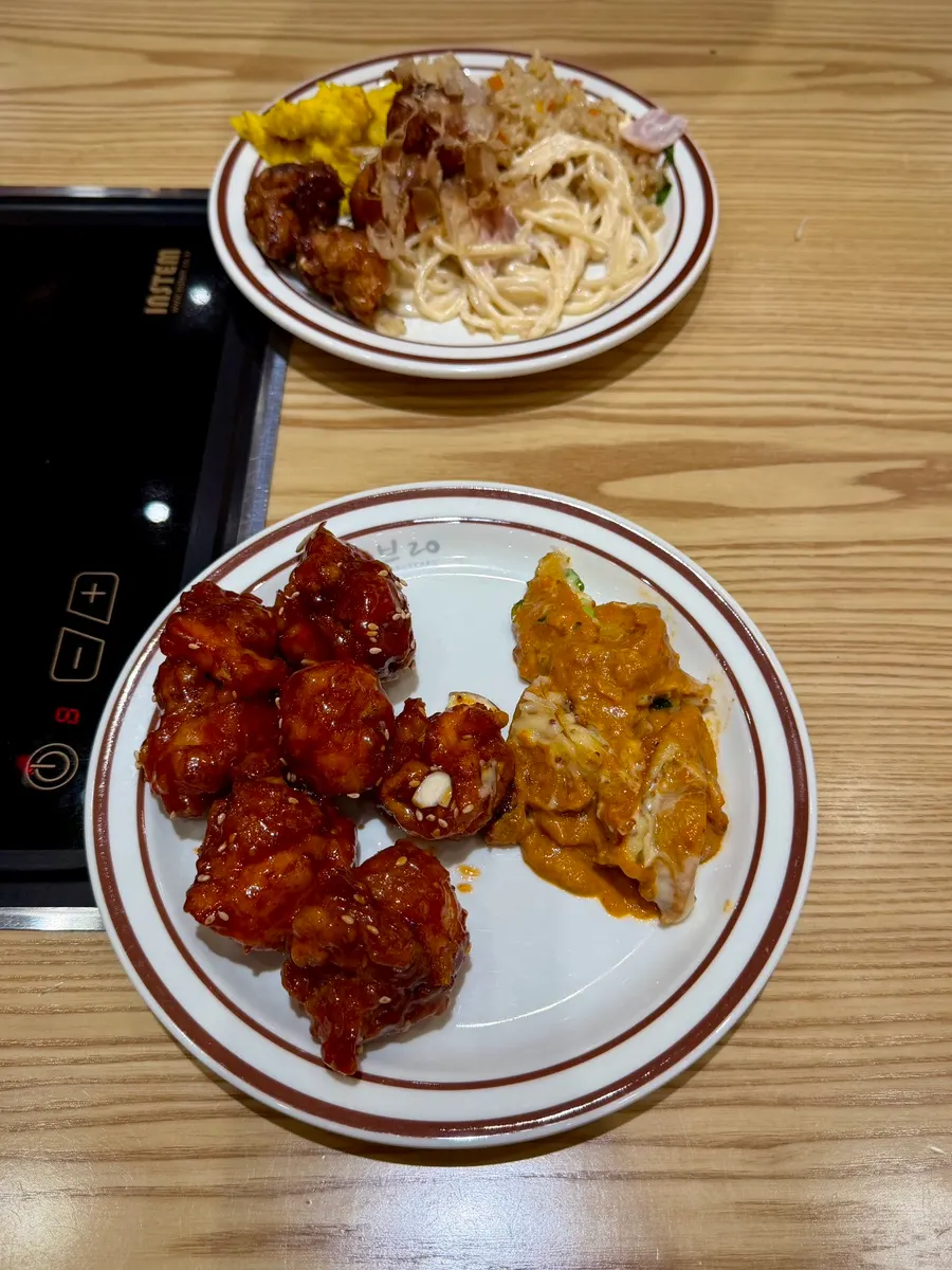 Dakgangjeong and rosé potato dishes