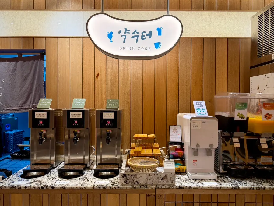 A variety of buffet side dishes